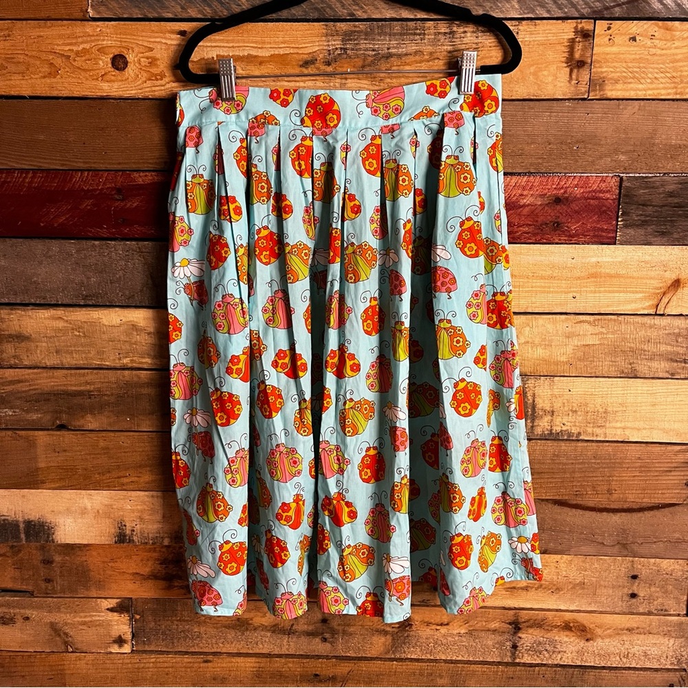Retro Floral Pleated A-Line Skirt - Light Blue with Orange & Pink Flowers - Picture 2 of 11